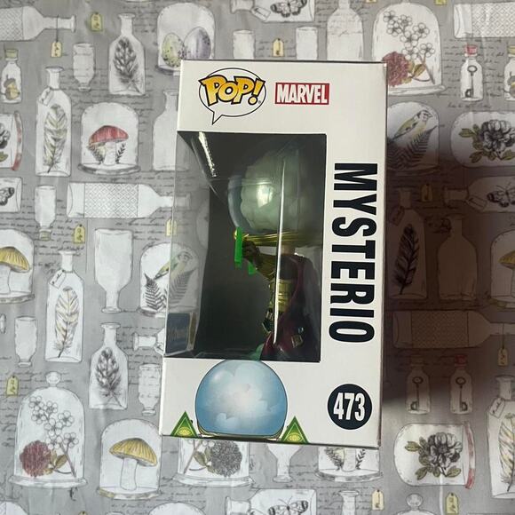 Funko pop mysterio glow in Dark Walmart Exclusive - Picture 4 of 7